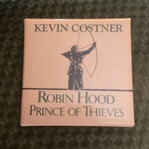 Vintage 1991 Kevin Costner ROBIN HOOD Prince of Thieves Promo Pinback Button Pin